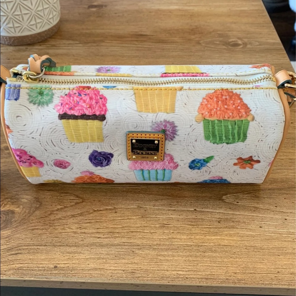NWT Dooney & Bourke small barrel bag